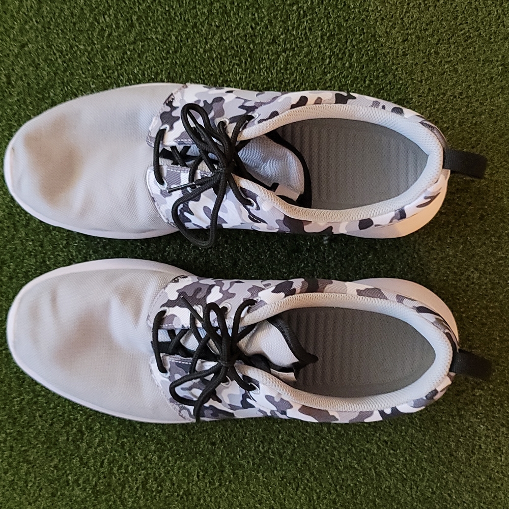 NIKE ROSHE Grey and Black Camo